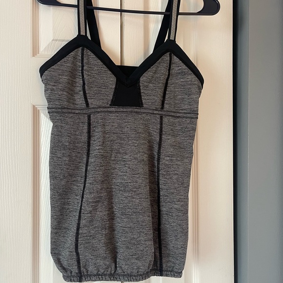 Sale‼️Lululemon Black and Gray Tank Top-Size 10 -EUC - Picture 4 of 11